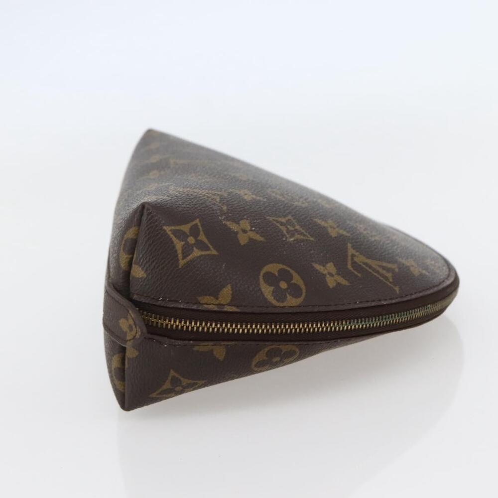 LOUIS VUITTON Monogram Trousse Demi Ronde Cosmetic Pouch M47520 LV Auth 144955 - Picture 4 of 16